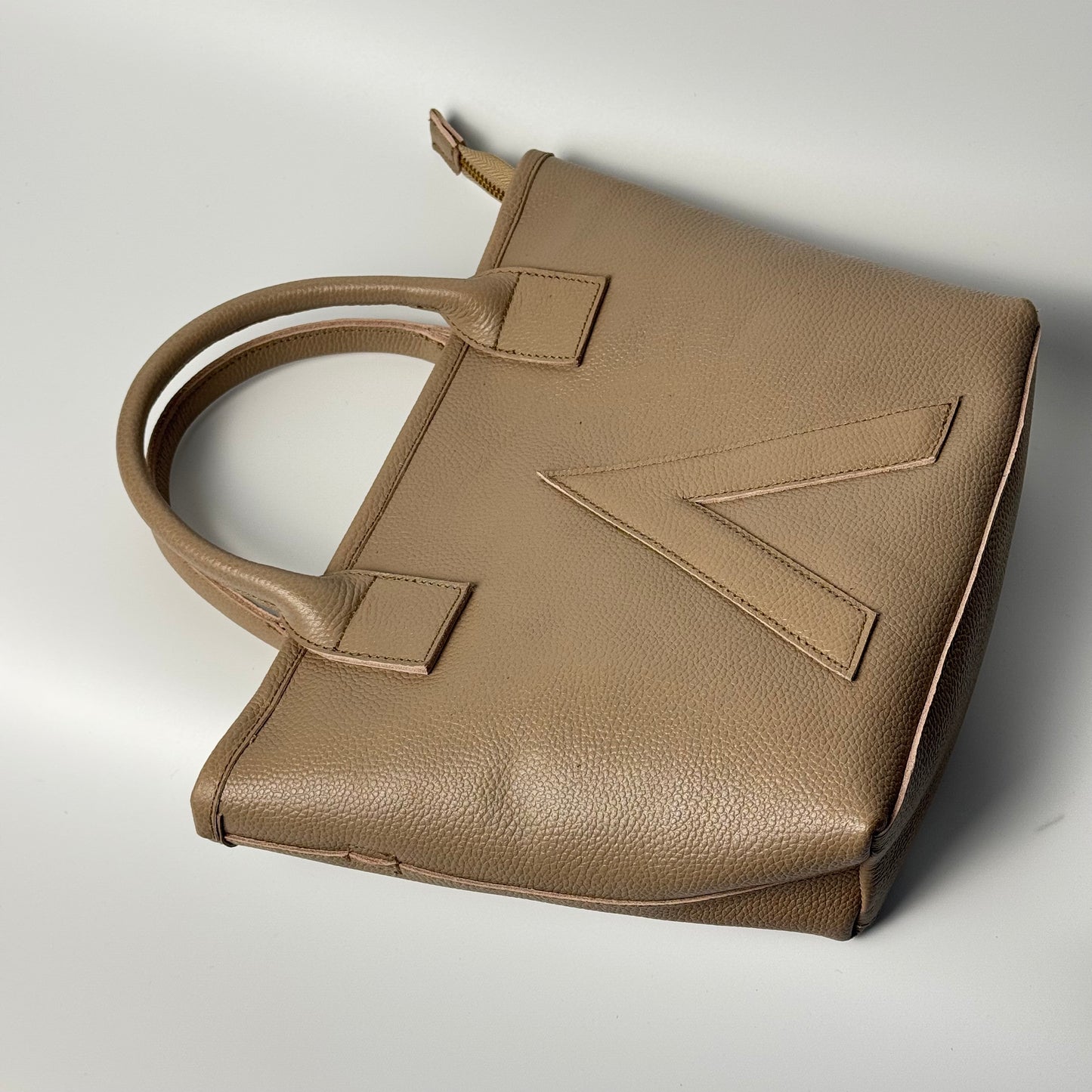 P-TOTE Full Grain Calf Leather (Petite Tote) in Beige