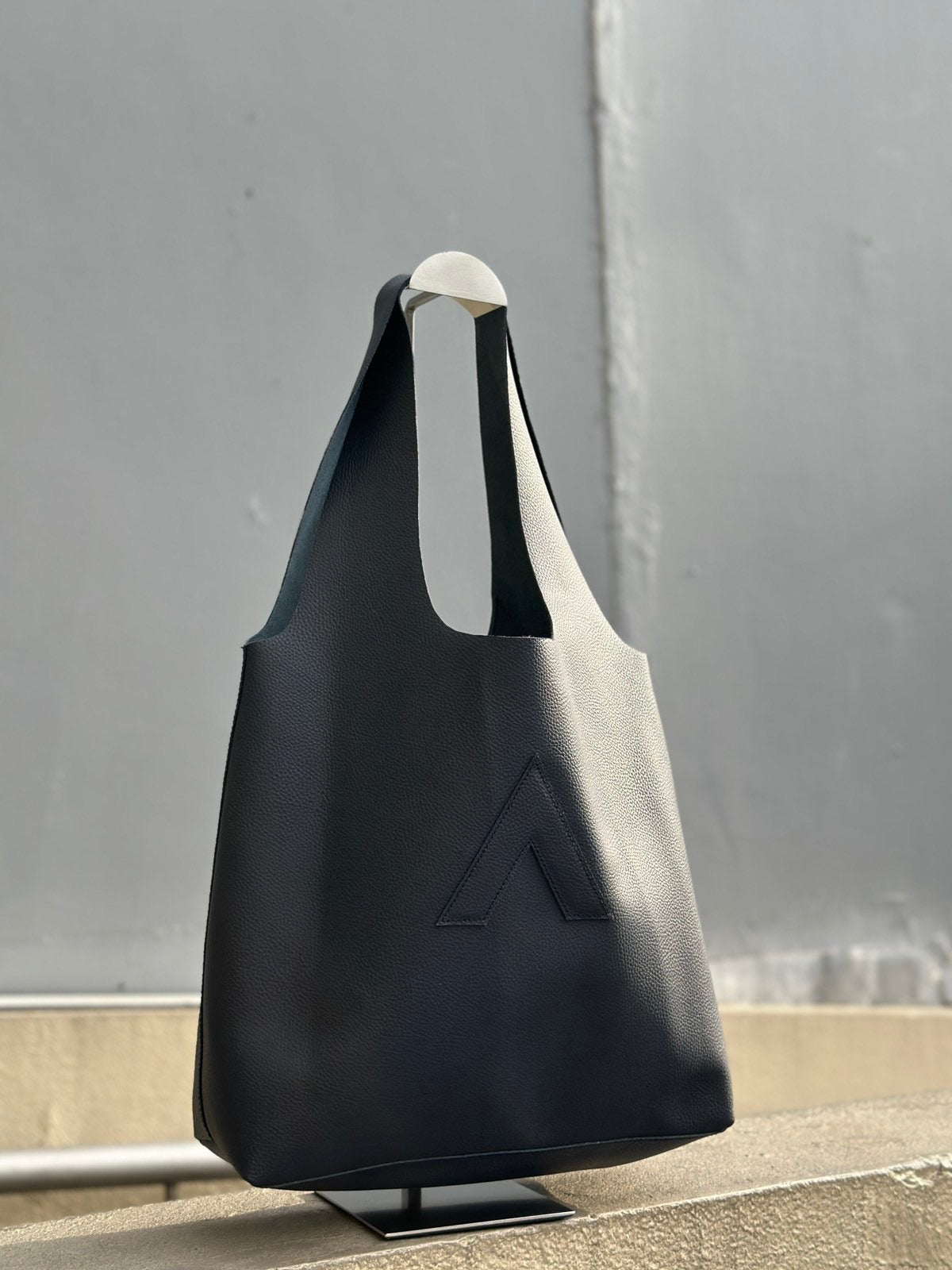 Arch Sack Genuine Leather Tote - Navy