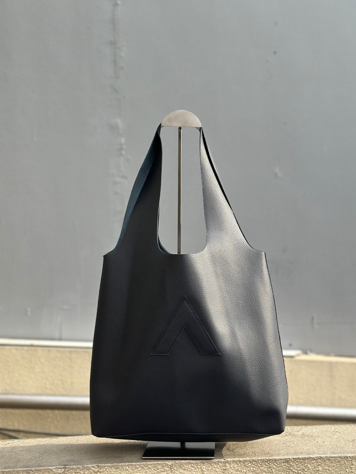 Arch Sack Genuine Leather Tote - Navy