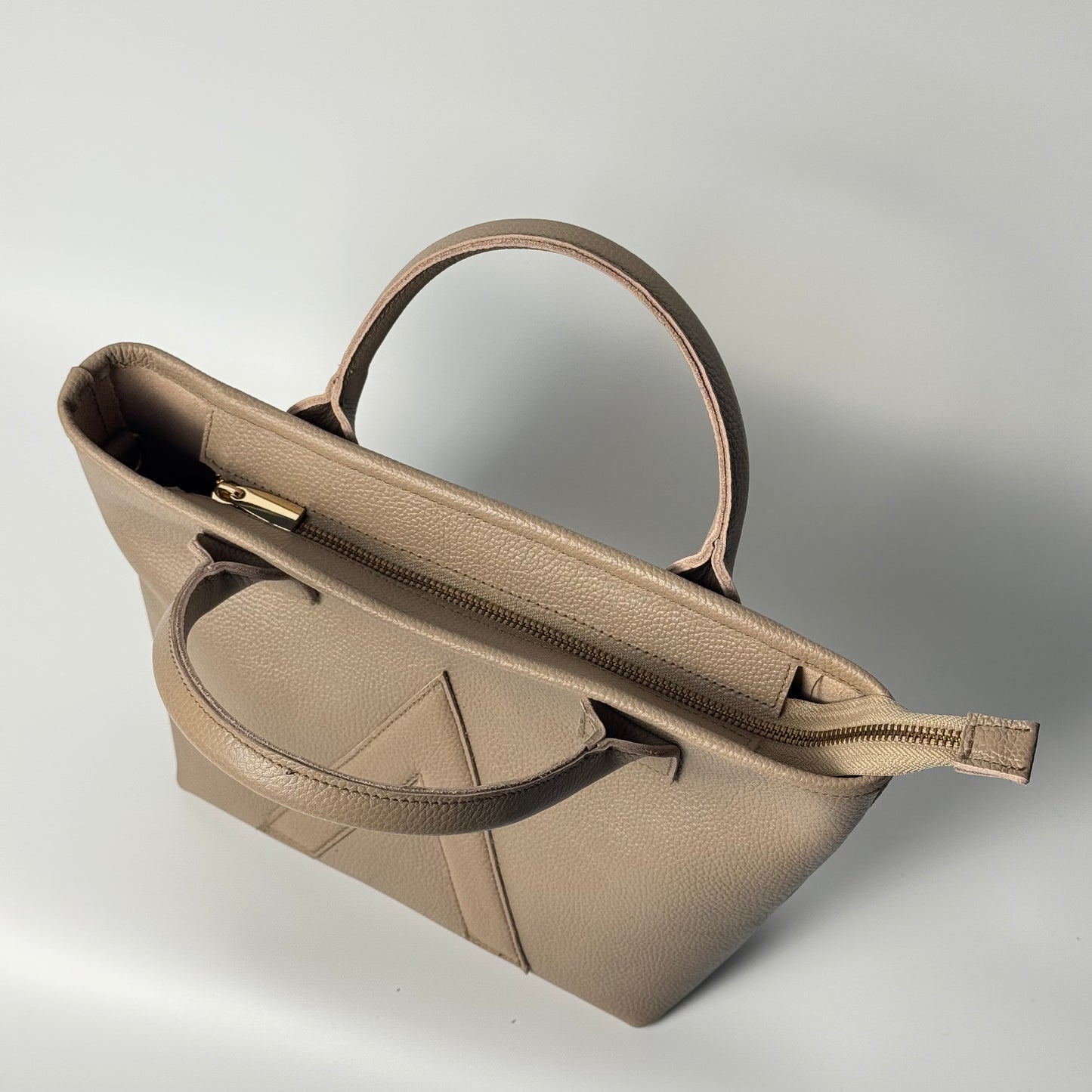 P-TOTE Full Grain Calf Leather (Petite Tote) in Beige