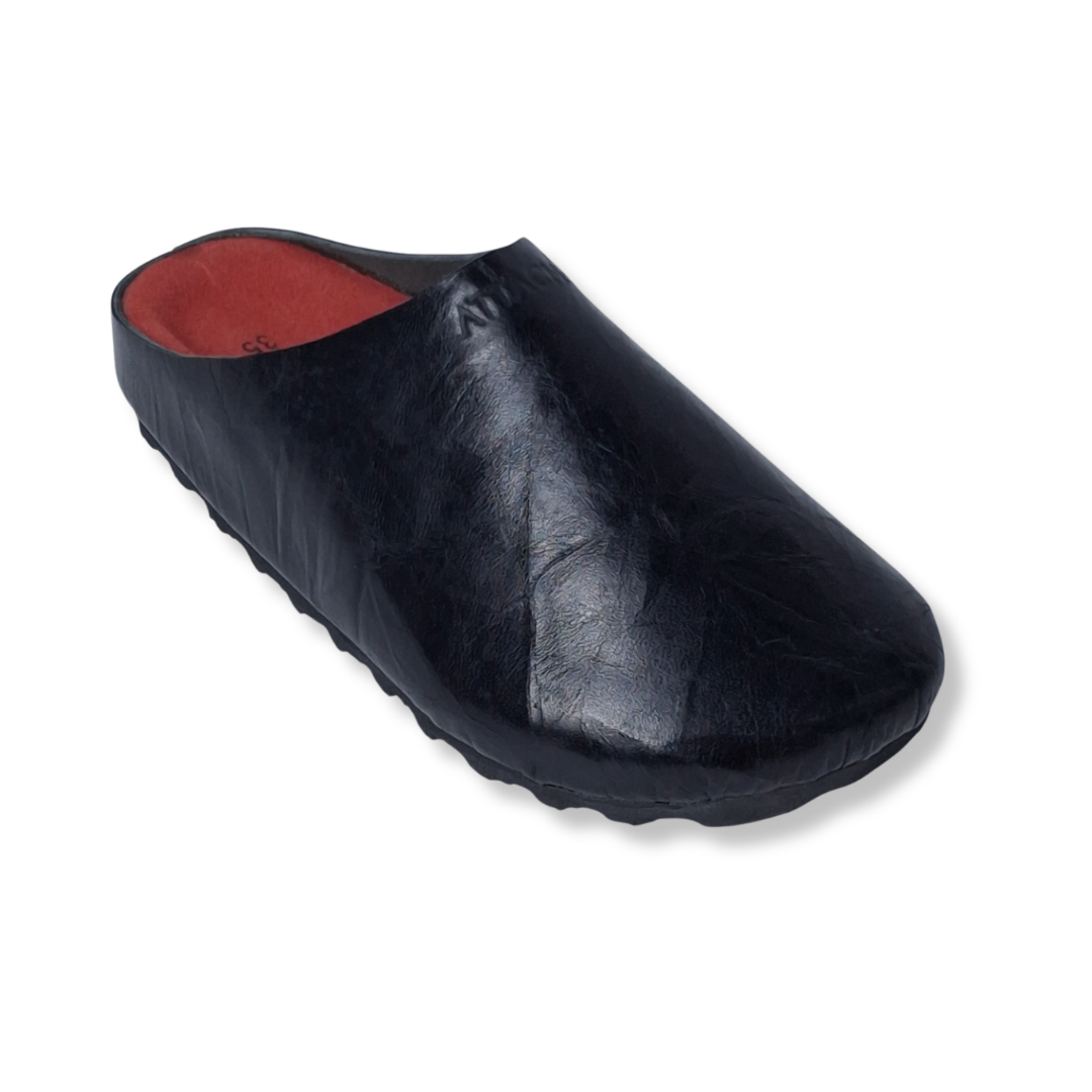 Size 35 - Mule Crumpled Black Red Leather