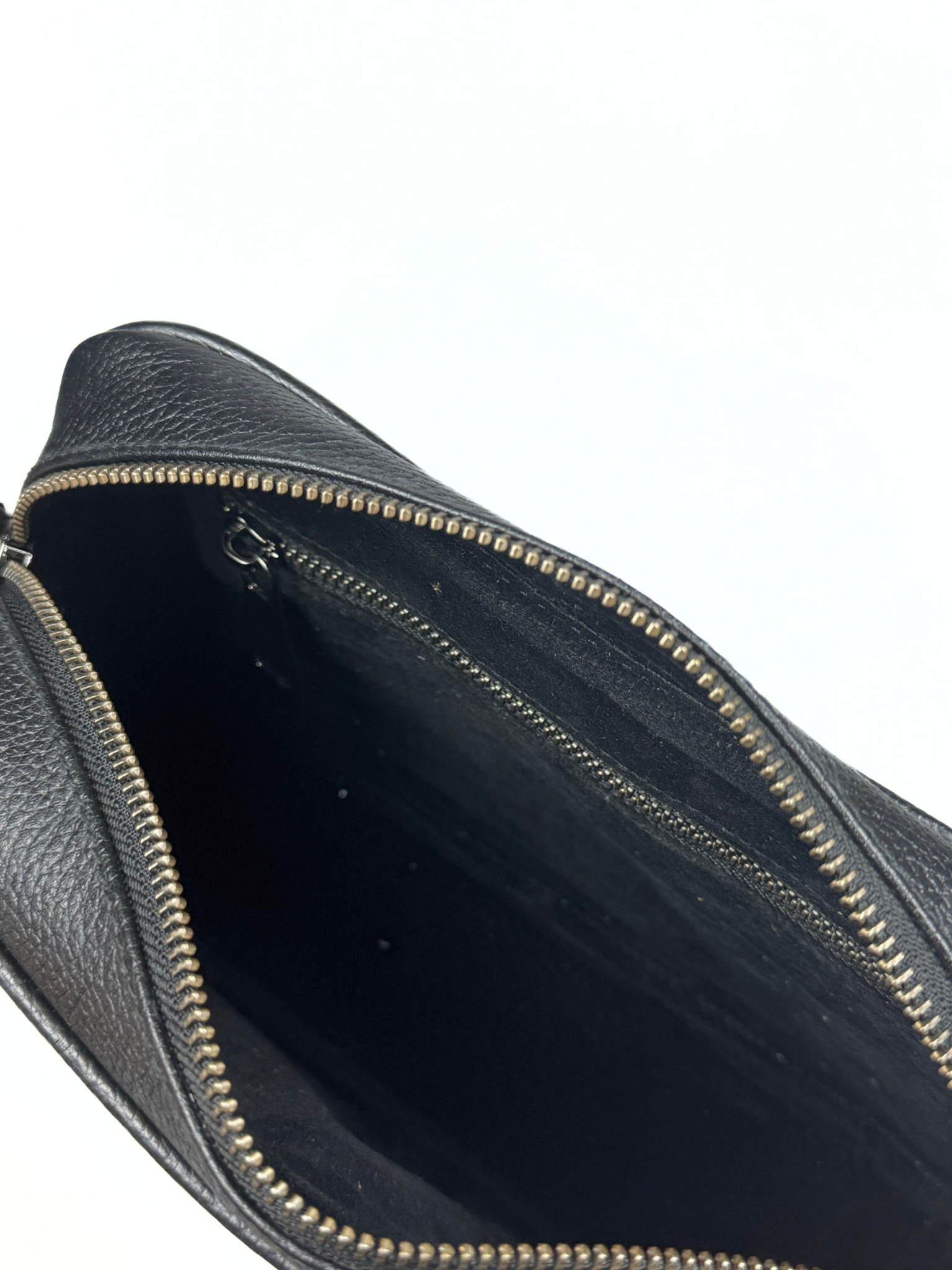 Attaché CNVRT Convertible 3-in-1 Genuine Leather Bag in Black