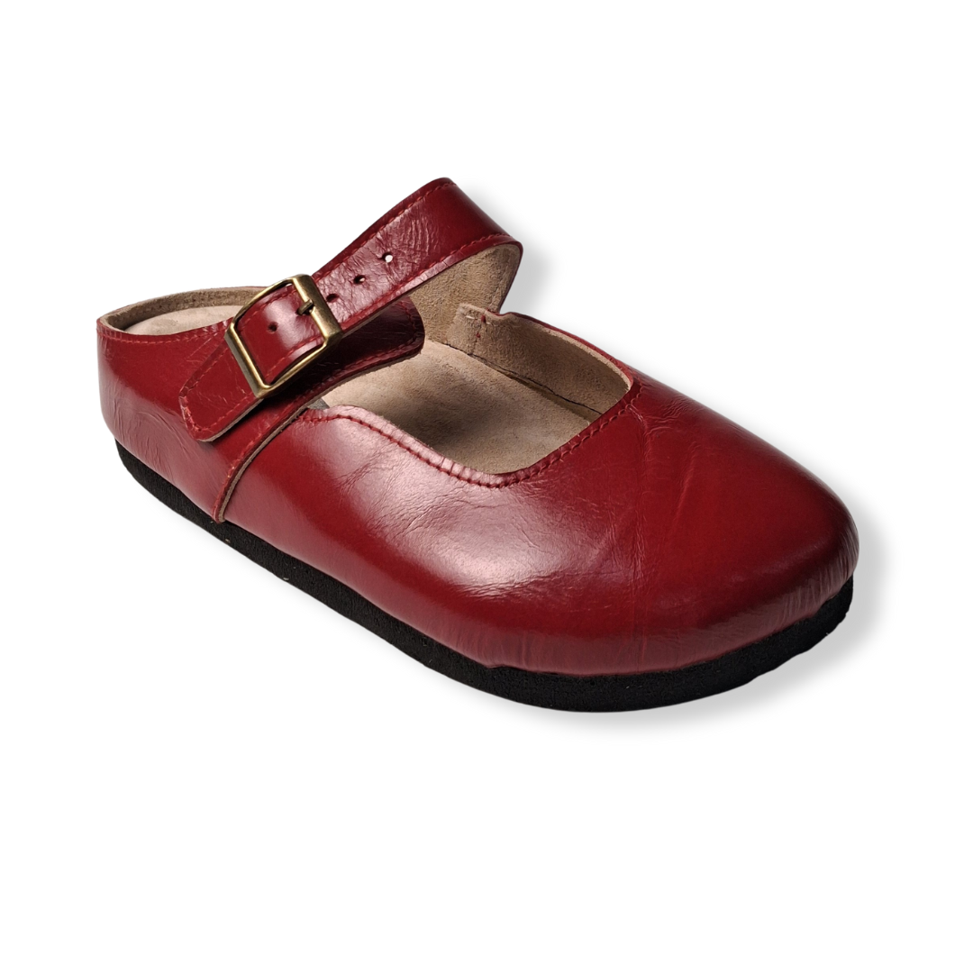 Merry Jane Clogs V1 Genuine Leather in Distressed Scarlet