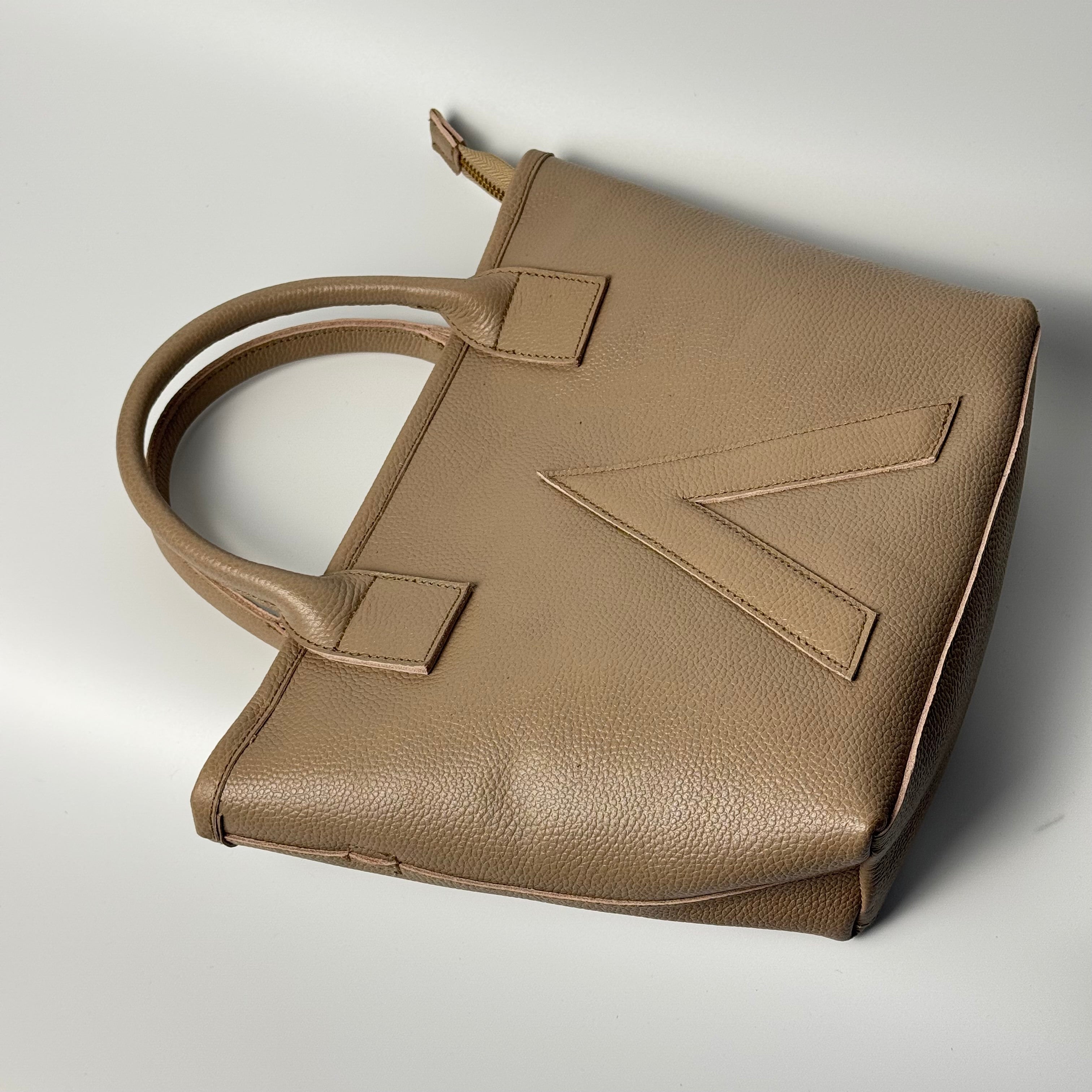 P-TOTE Full Grain Calf Leather (Petite Tote) in Beige