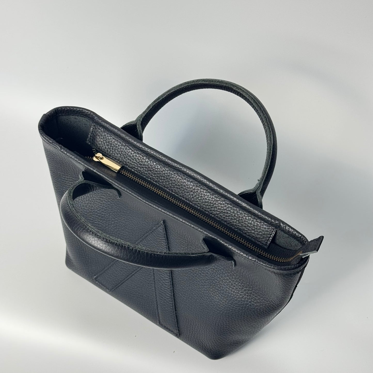 P-TOTE Full Grain Calf Leather (Petite Tote) in Black