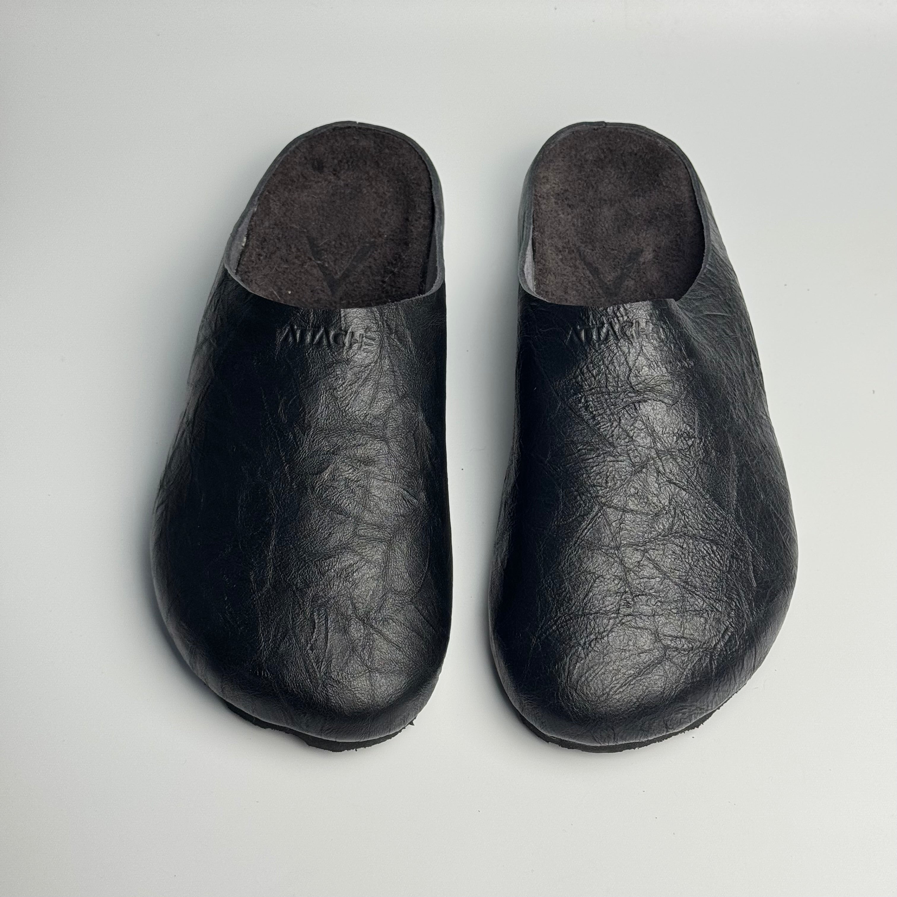 Mule Premium “Crumpled Black”
