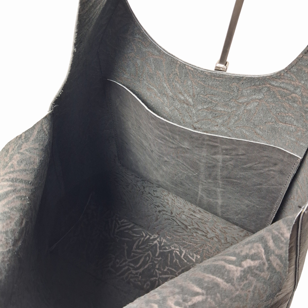 Arch Sack Genuine Leather Tote - Crumpled Black