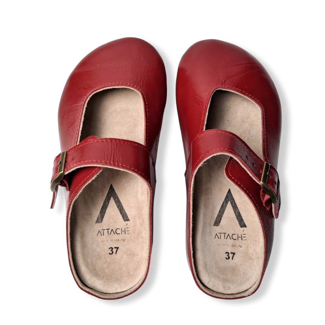 Merry Jane Clogs V1 Genuine Leather in Distressed Scarlet