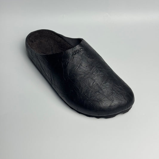 Mule Premium “Crumpled Black”