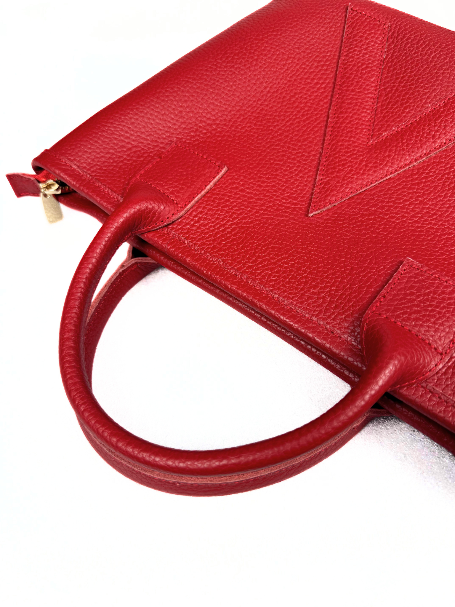 P-TOTE V2 Full Grain Calf Leather (Petite Tote) in Red