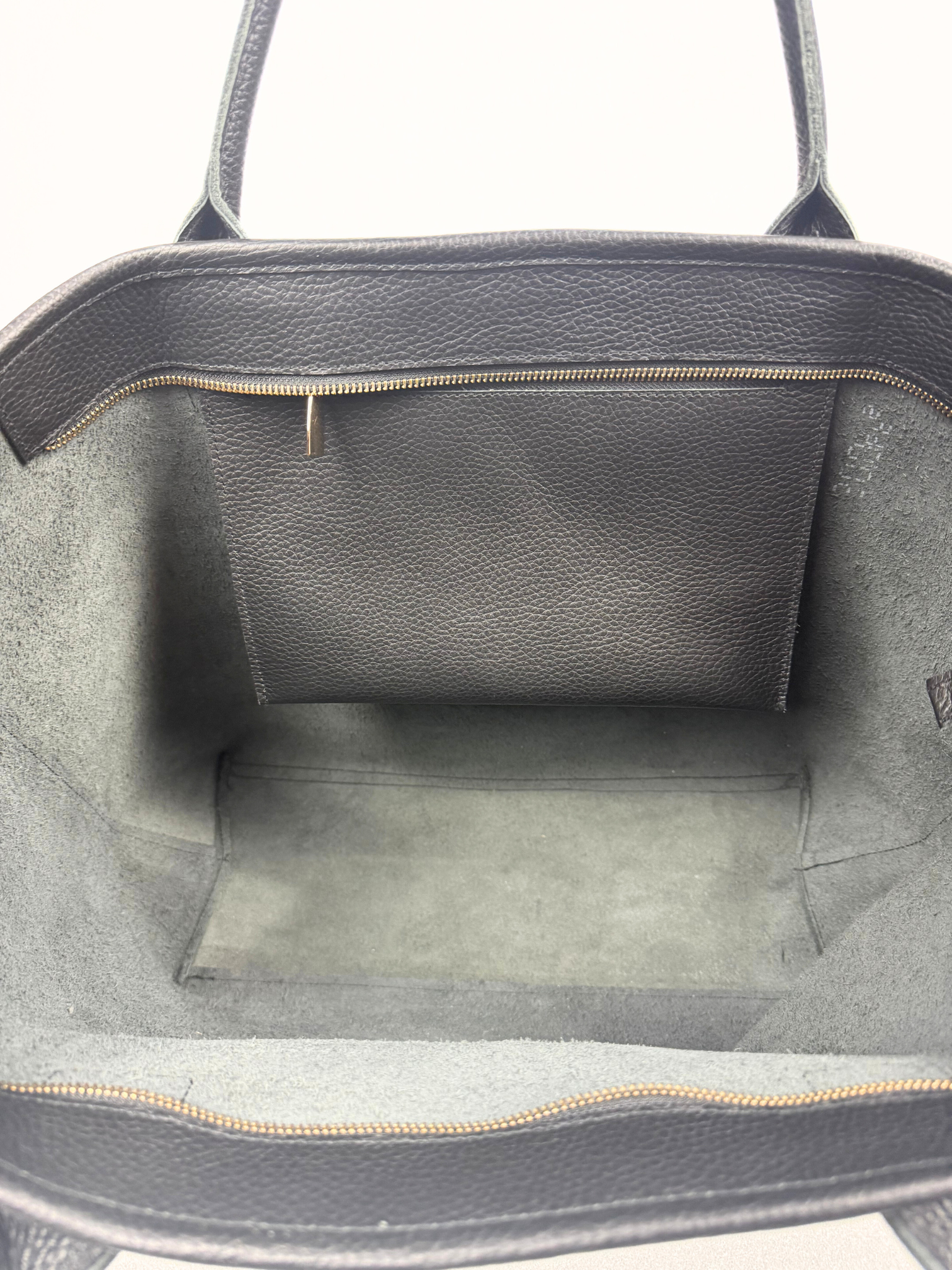 U-TOTE Full Grain Calf Leather Upsize Tote in Black
