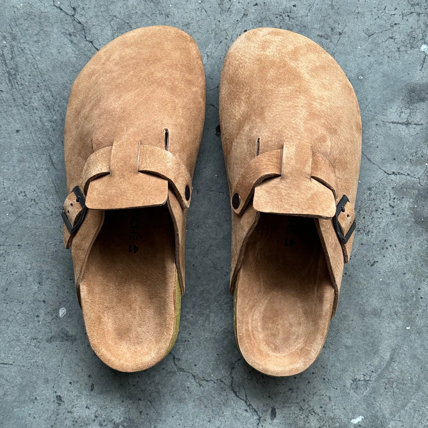 Limited Edition: Clogs Premium Mono “Tan”