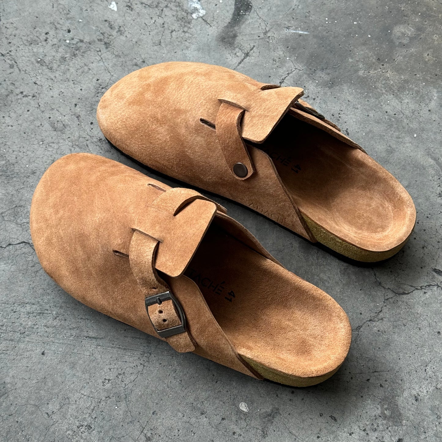 Limited Edition: Clogs Premium Mono “Tan”