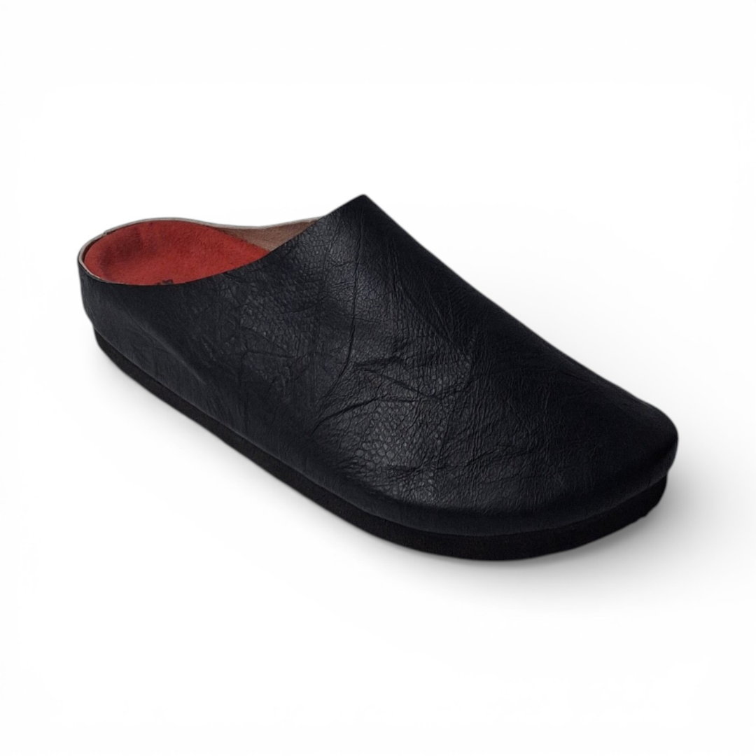 Mule Crumpled Black Red Leather