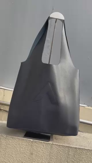 Arch Sack Genuine Leather Tote - Navy