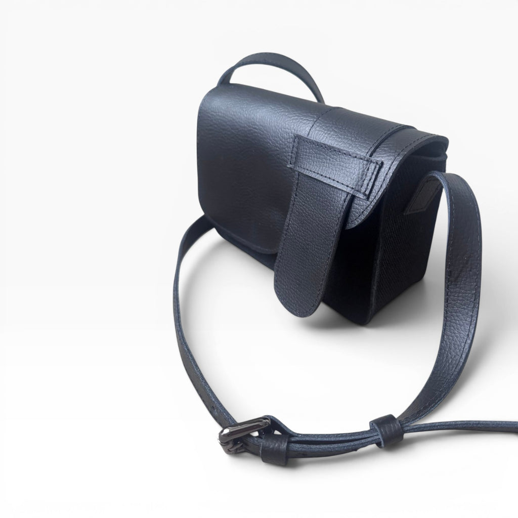 Attaché Latch Mini in Black Cowhide Leather